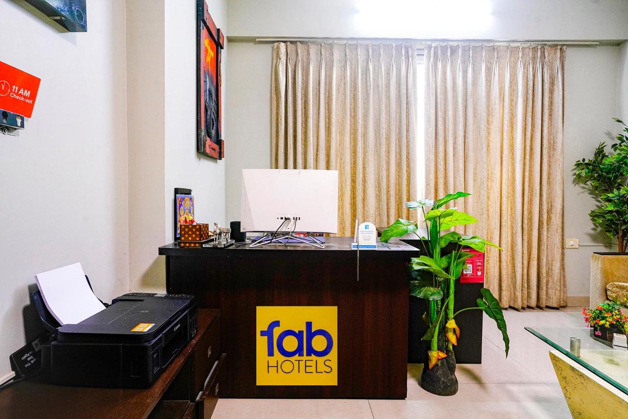 Fabhotel Corporate Apartments Bandra Mumbai Exterior photo